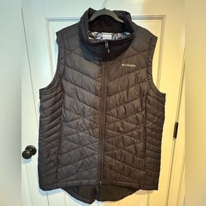 Columbia Heavenly Long vest in size 2X and black. Never worn.